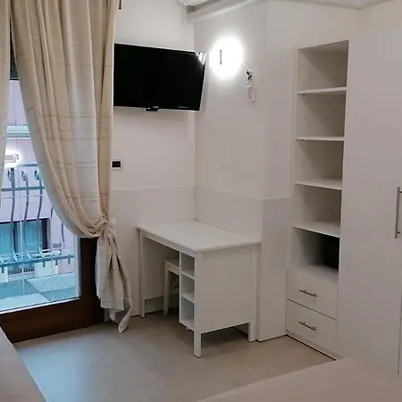 Hotel New 3*