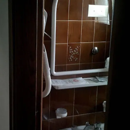 Hotel New 3*