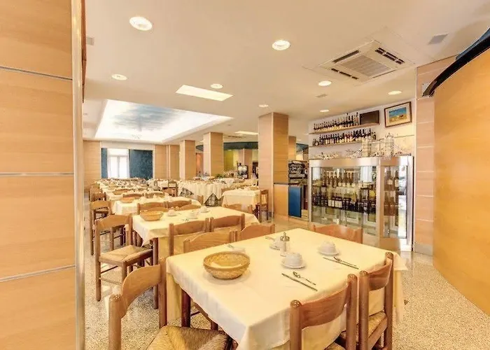 Hotel New 3*